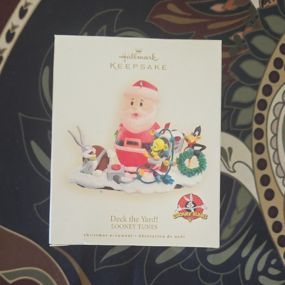 Hallmark Keepsake Santa and Looney Tunes Ornament NIB - Picture 1 of 1